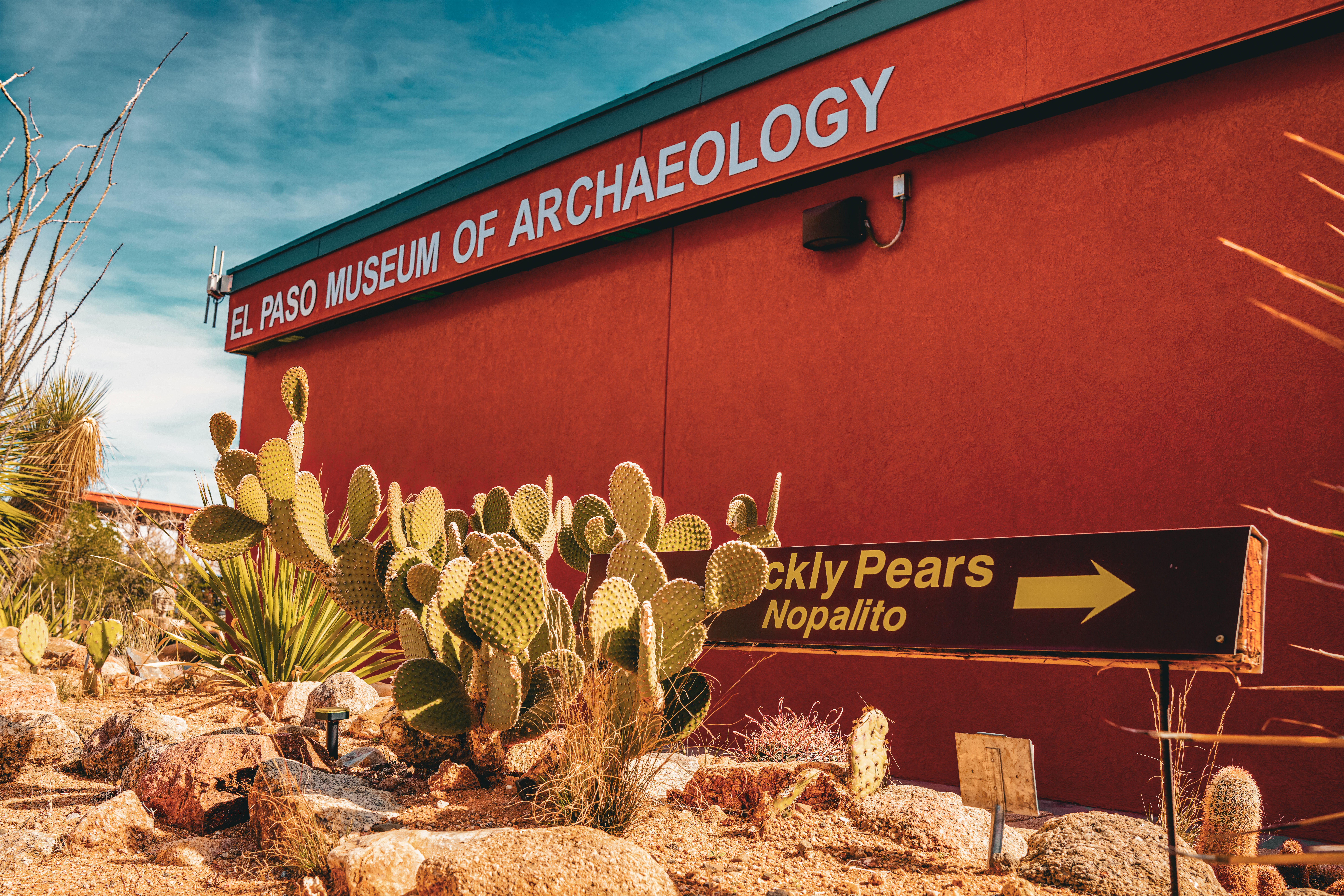 Sign outside museum with museum name